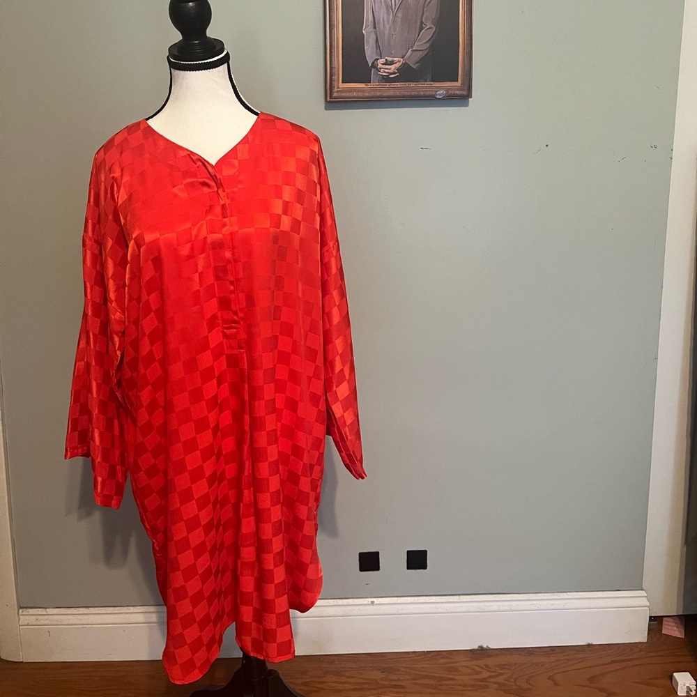 Vintage red night shirt